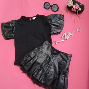T-SHIRT AND SHORT SKIRT
