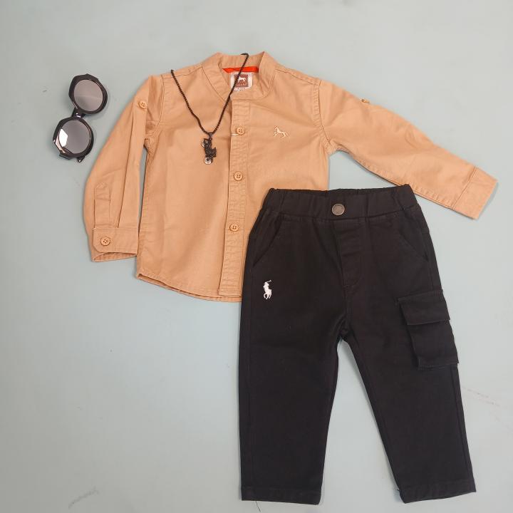 SET T-SHIRT AND PANTS