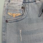 T-SHIRT AND SHORT JEANS