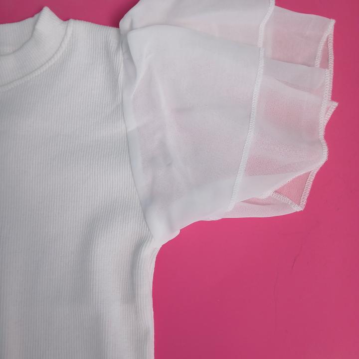 T-SHIRT AND PANTS