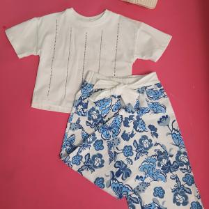 SET T-SHIRT AND PANTS