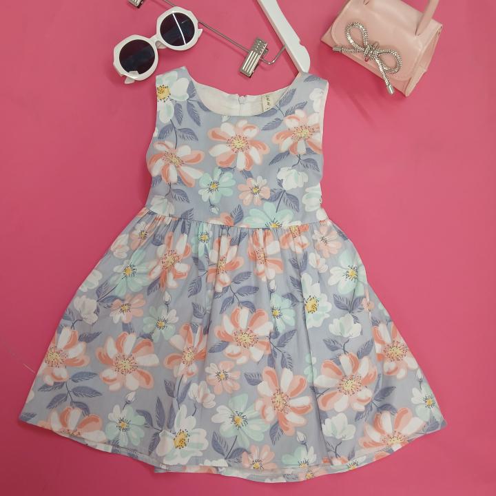 DRESSES