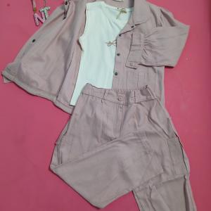 SET SHIRTS AND T-SHIRTS AND PANTS