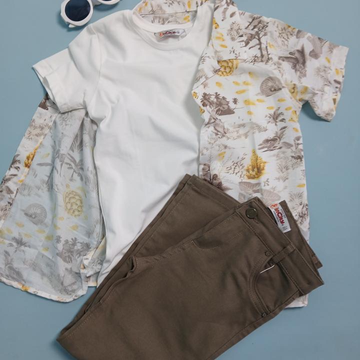 SET SHIRTS AND T-SHIRTS AND PANTS