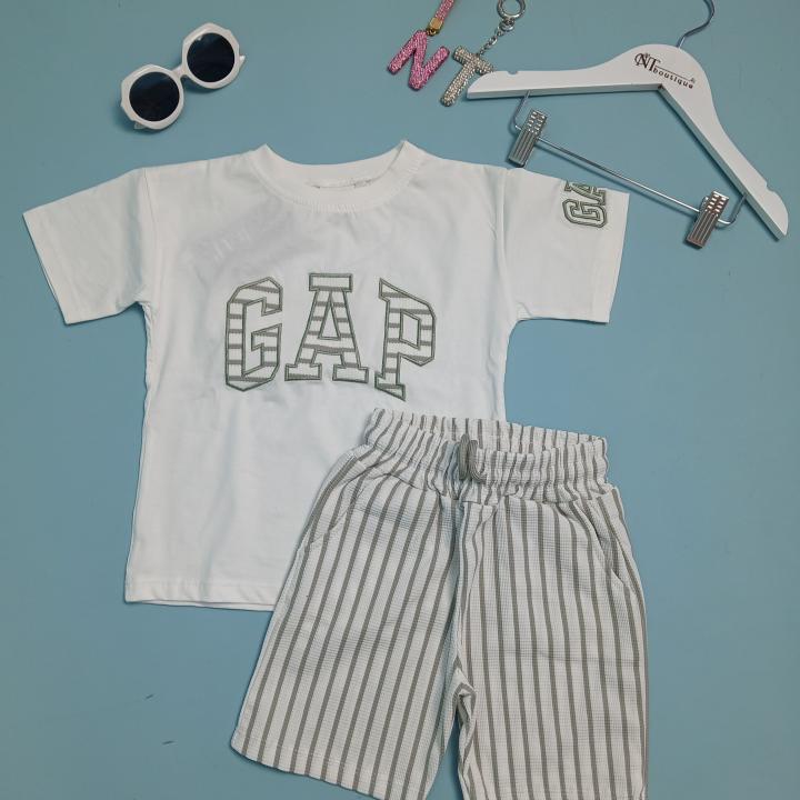 SET T-SHIRTS AND SHORTS