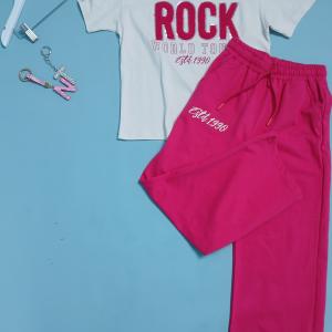 SET T-SHIRTS AND LEGGiNG