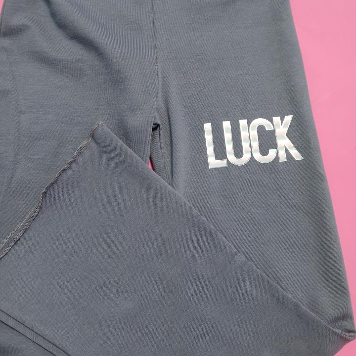 SET T-SHIRT AND LEGGING