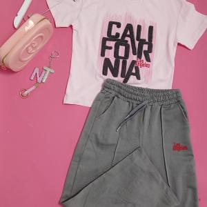 SET T-SHIRTS AND LEGGiNG