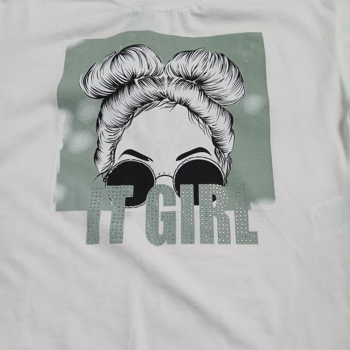 SET T-SHIRTS AND PANTS