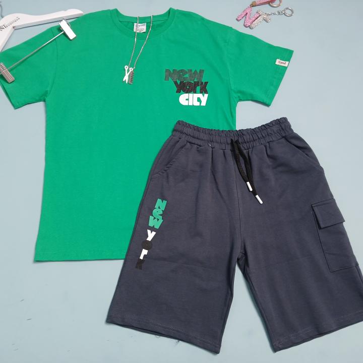 SET T-SHIRTS AND SHORTS