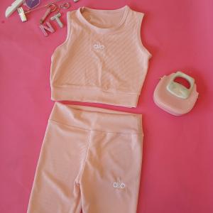 SET T-SHIRT AND SHORTS