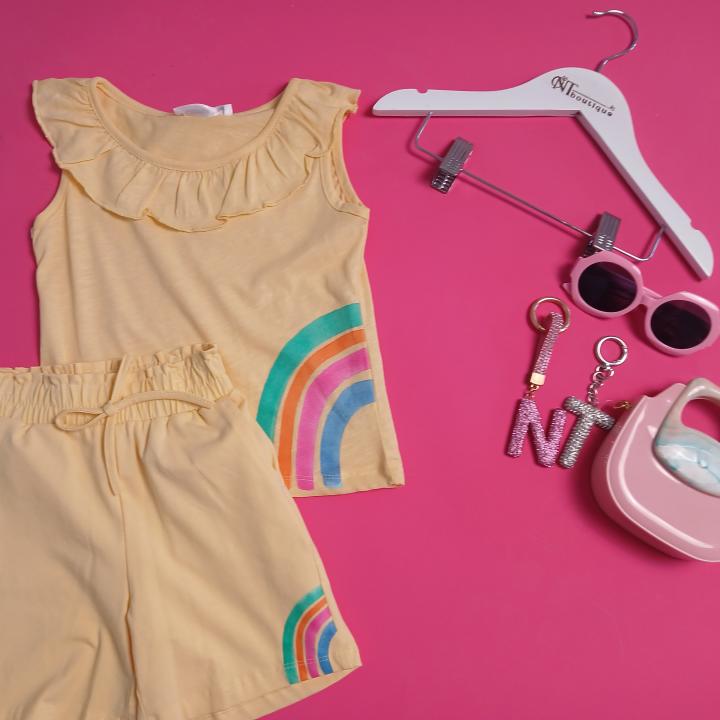 SET T-SHIRTS AND SHORTS