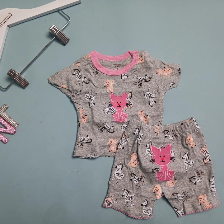 SET T-SHIRTS AND SHORTS